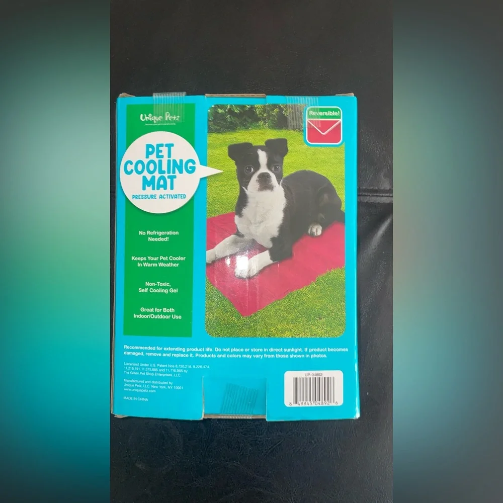 NWT UNIQUE PETZ - PET COOLING MAT REVERSIBLE 12 in X 16 in